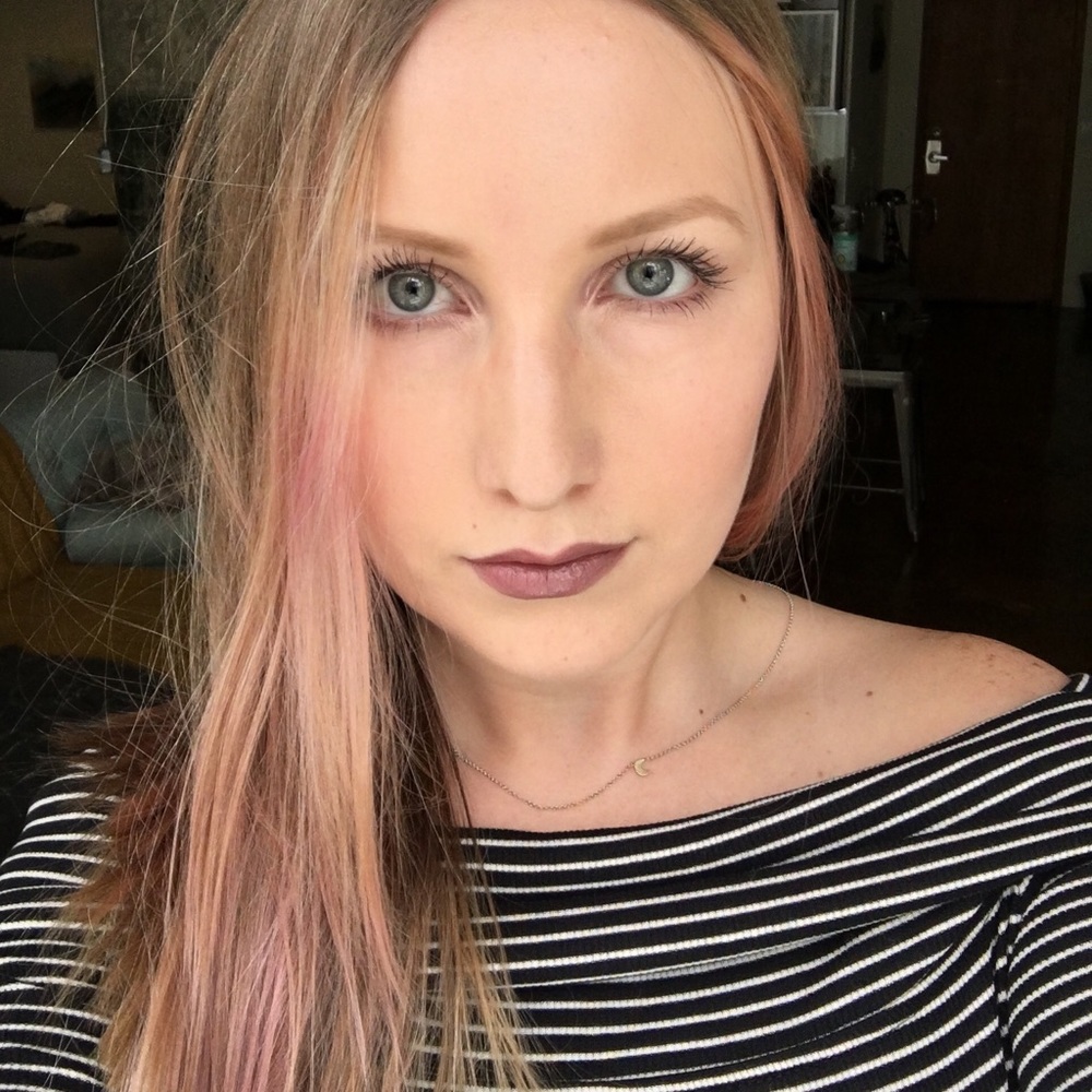 Meet your Posher, Ashley